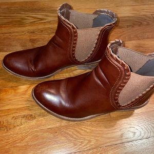 Nice tan ankle boots